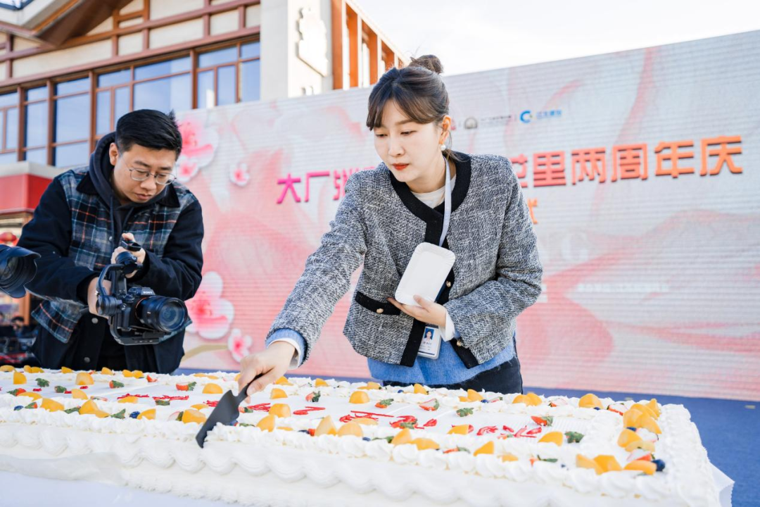 655c110ae4b0397f2fd26b5b