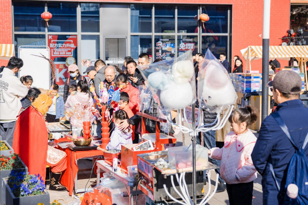 655c110ae4b0c0ddd8125da5