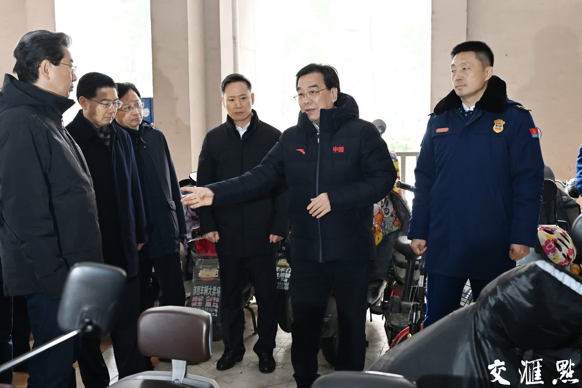 时强调深刻汲取教训彻底排查整治隐患真正筑牢安全底板守住安全底线