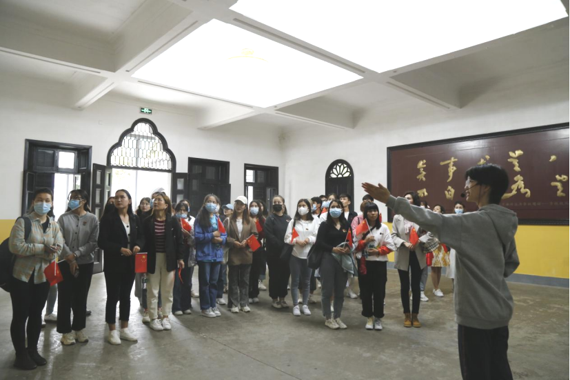 2021��5��20�գ���ϲӭ�й�����������100����֮�ʣ���У��չ����������ѧ����ѧ��ʷ���ж����������ߡ���ɫ��ѧ���